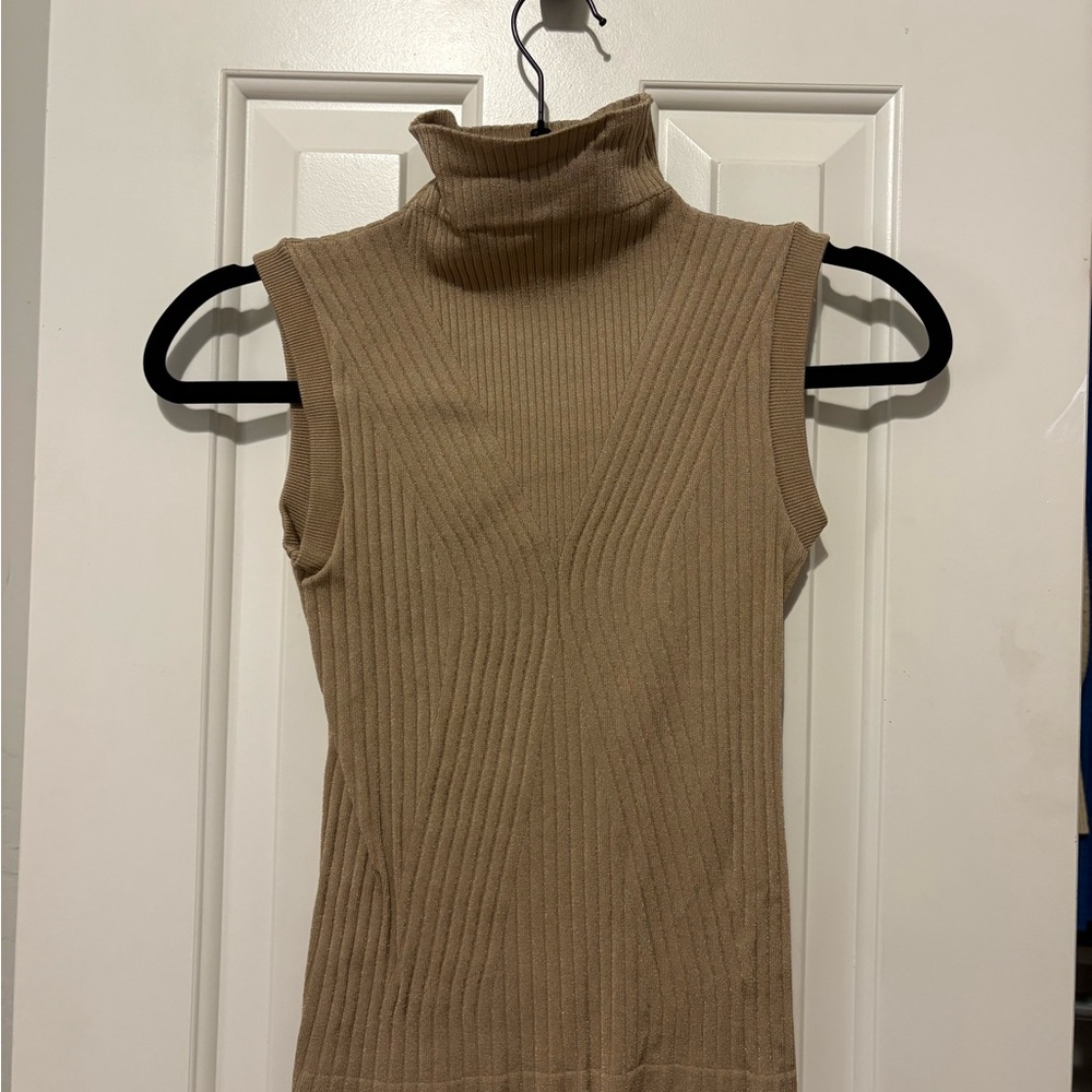 Sleeveless Turtle Ribbed Top(bundle item🩵) - Picture 2 of 4